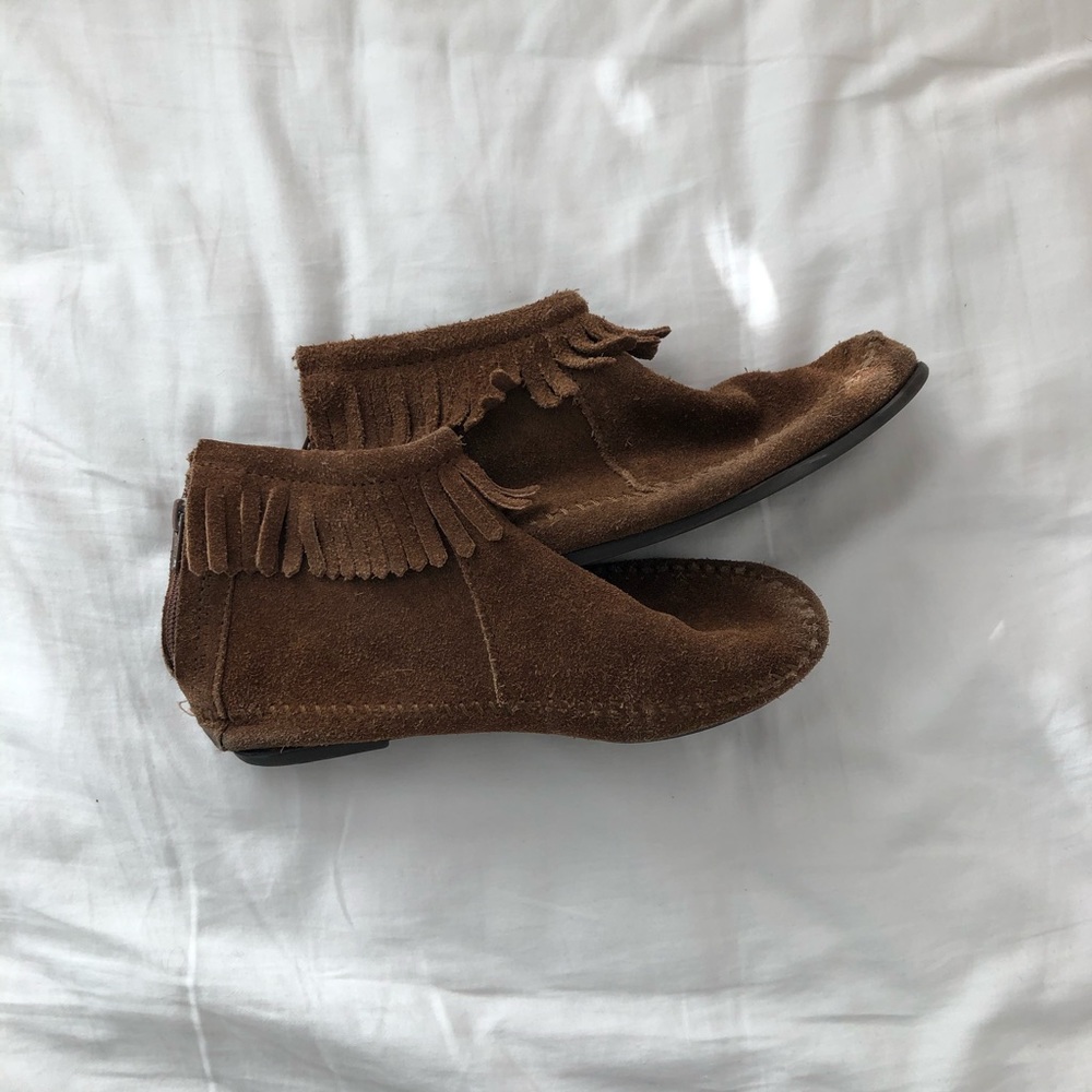 Minnetonka classic fringe boots